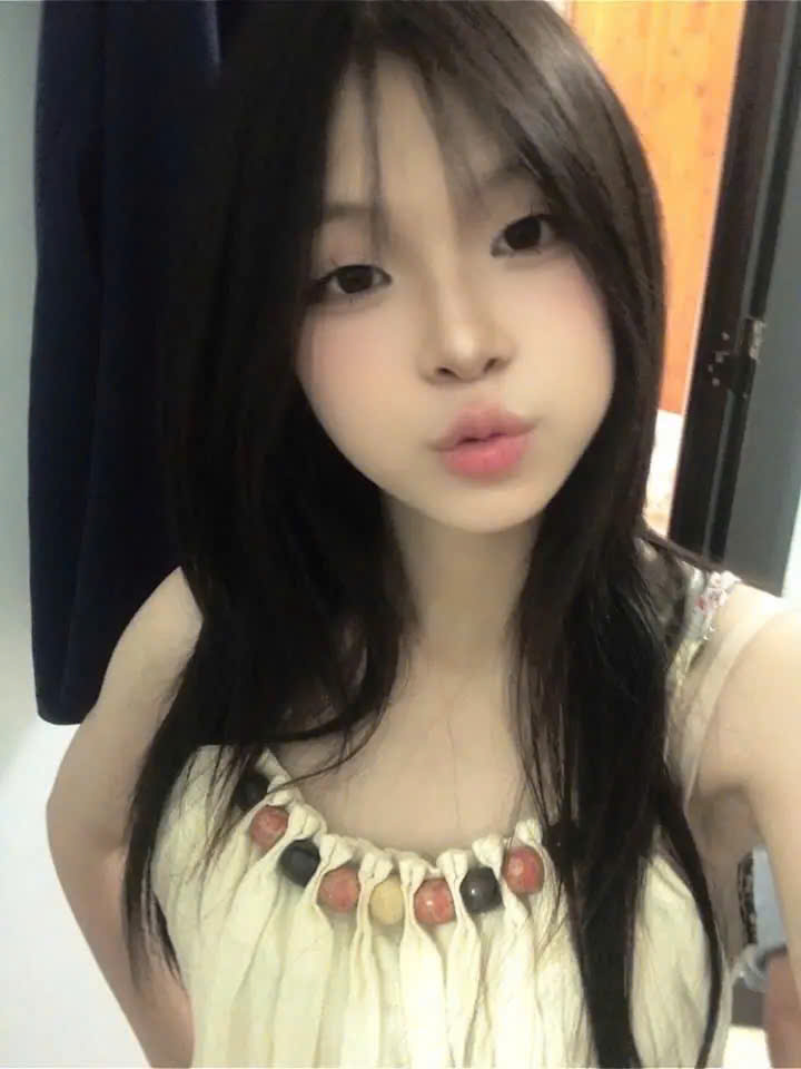 Chu môi đáng yêu